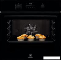 Электрический духовой шкаф Electrolux SteamBake 600 EOD6C77WZ