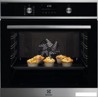 Электрический духовой шкаф Electrolux SteamBake 600 EOD6C77WX