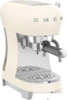 Рожковая кофеварка Smeg ECF02CREU