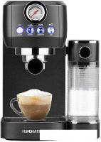 Рожковая кофеварка Redmond CM702 (черный/хром)