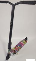 Трюковый самокат Ricos Blaze JL-301P (черный/граффити фиолетовый)