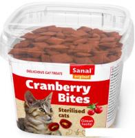 Лакомство для кошек Sanal Подушечки с клюквой и курицей для стерилизованных кошек 75 г