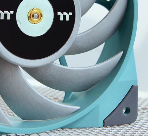 Вентилятор Thermaltake Fan Tt Toughfan 12 Hydraulic Bearing Gen.2 (1 Pack) Turquoise CL-F117-PL12TQ-A. Фото 2 в описании