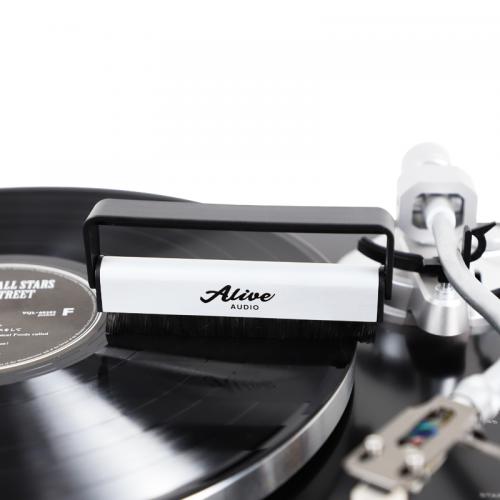 Аксессуар Комплект для очистки пластинок Alive Audio Cleaning Kit AA-ACC-CLNK. Фото 1 в описании