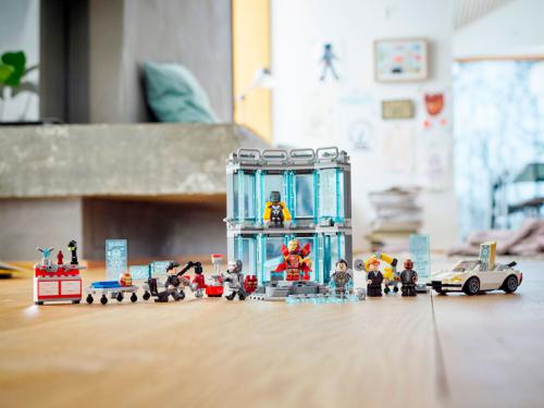 Lego Super Heroes Арсенал Железного человека 496 дет. 76216. Фото 9 в описании