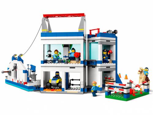 Конструктор Lego City Полицейская тренировочная академия 823 дет. 60372. Фото 1 в описании